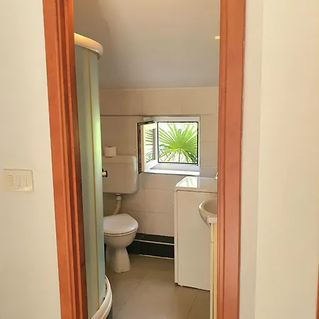 Ascic Apartment *