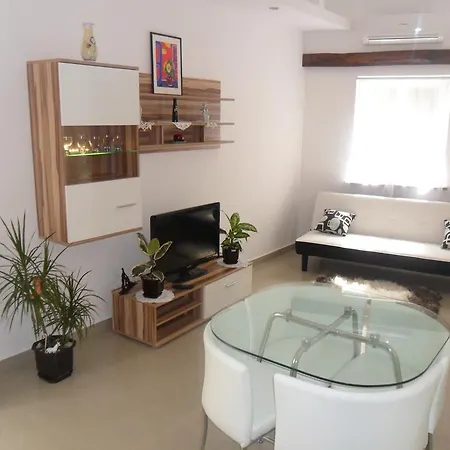 Apartment Ascic